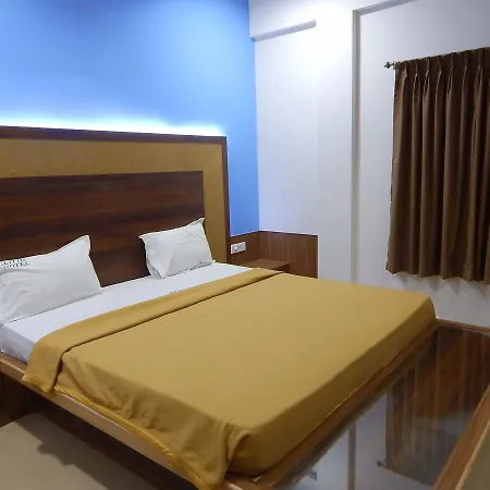 Hotel Aadhi Mayiladuthurai Exterior photo