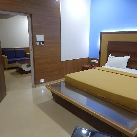 Hotel Aadhi Mayiladuthurai Exterior photo