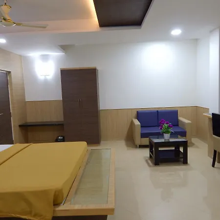Hotel Aadhi Mayiladuthurai Exterior photo