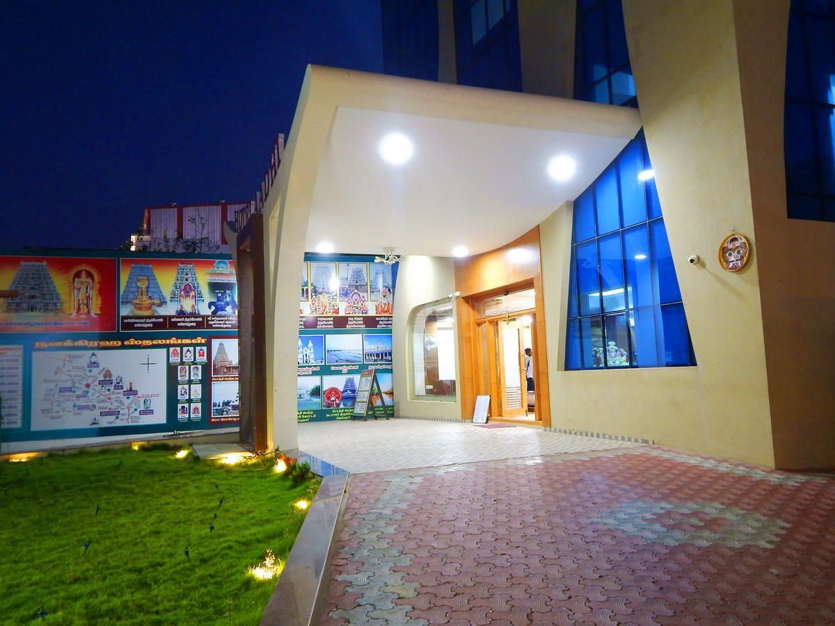 Aadhi Hotel Mayiladuthurai