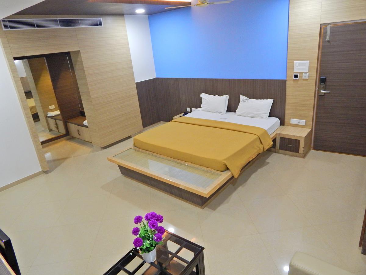 Aadhi Hotel Mayiladuthurai