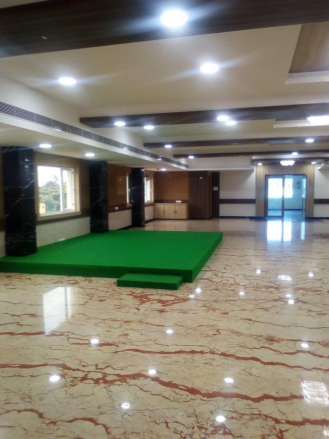 Aadhi 3* Mayiladuthurai