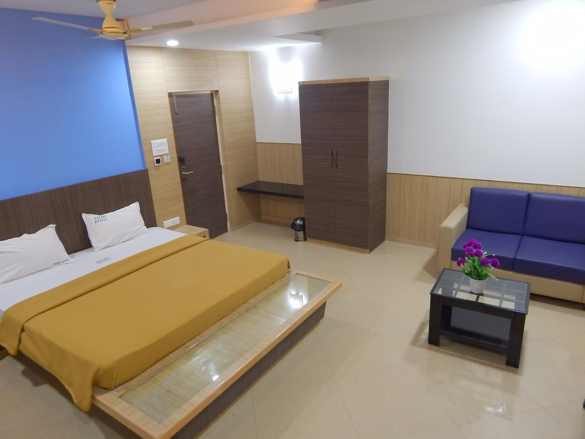 Aadhi Hotel
