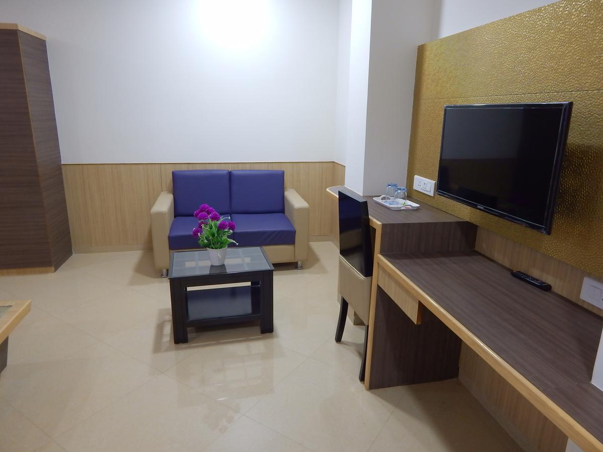 Aadhi Hotel Mayiladuthurai
